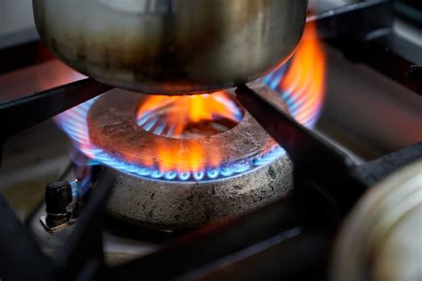 why won't water boil on my electric stove